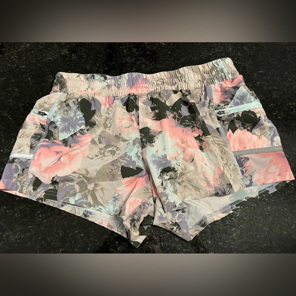 Fabletics shorts - Flowers Size Medium - Picture 1 of 5